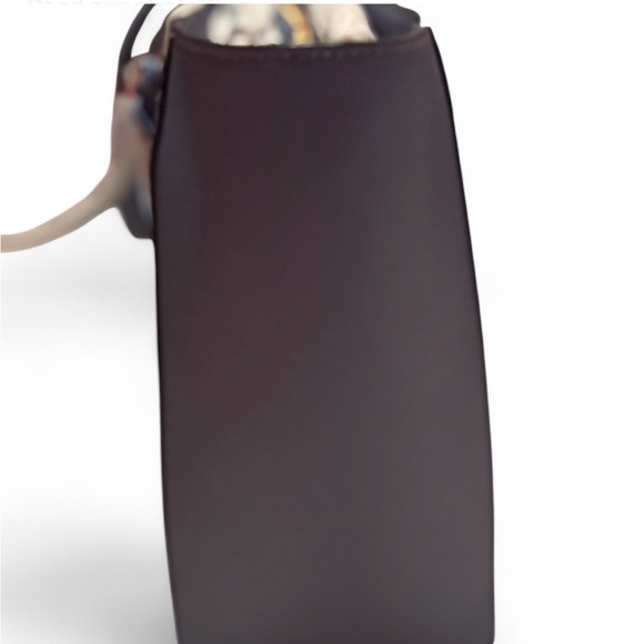 🌟 NWT Tory Burch Robinson Tote Bluewood Saffiano Leather + Dust Bag - Picture 5 of 10